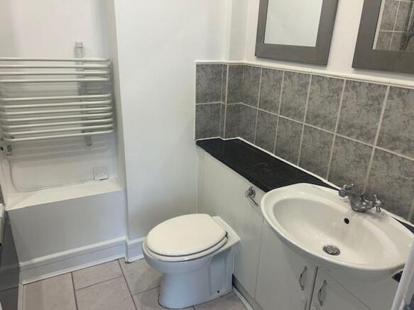 Apartment in Bromley - More