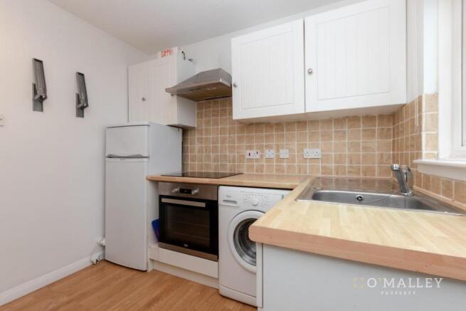 Kitchen 2.jpg