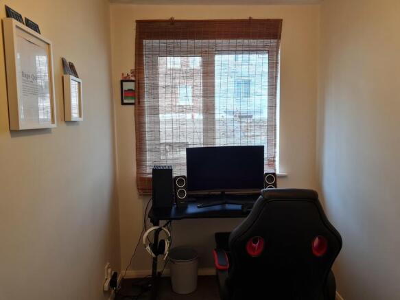 SMALL BEDROOM