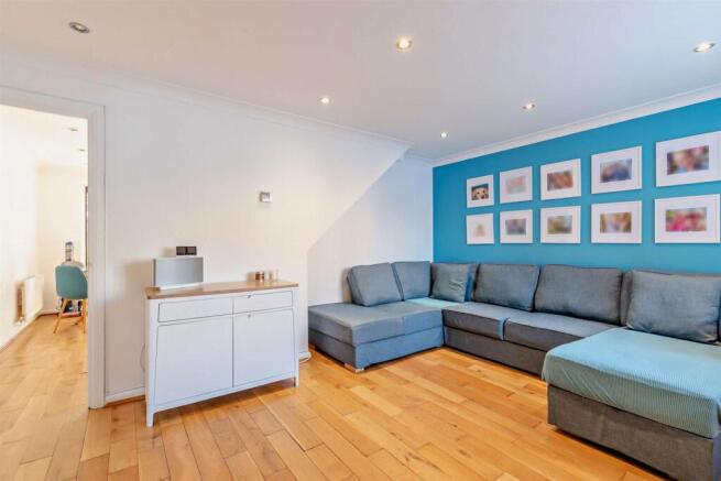 8700485-interior04-800.jpg
