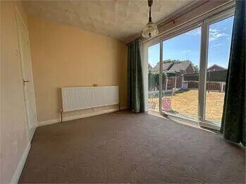 2 bed Semi-Detached Bungalow for sale Image 7