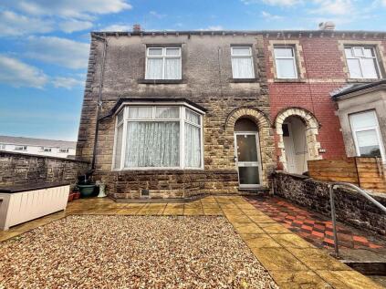 Cardiff Road, Barry, CF63
