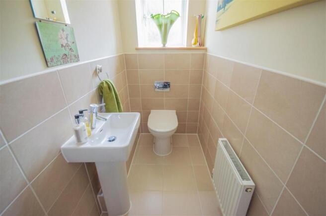 GROUND FLOOR CLOAKROOM