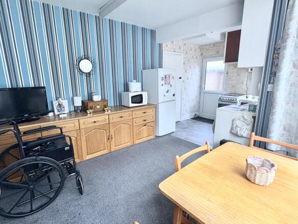 14 Lodge Way, Mickleover, Derby DE3 9BE photo 4