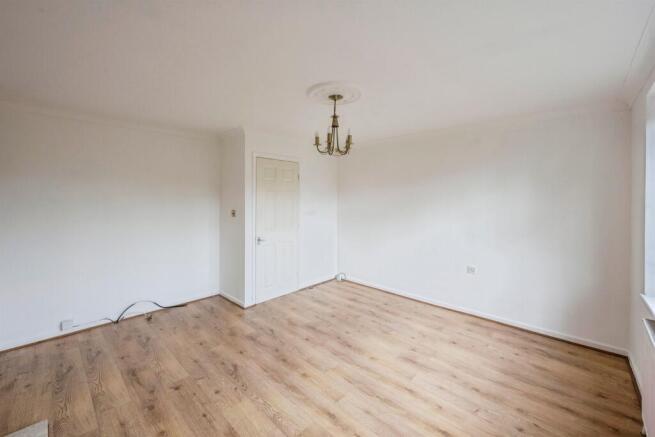 2 bed Semi-Detached for sale Image 5