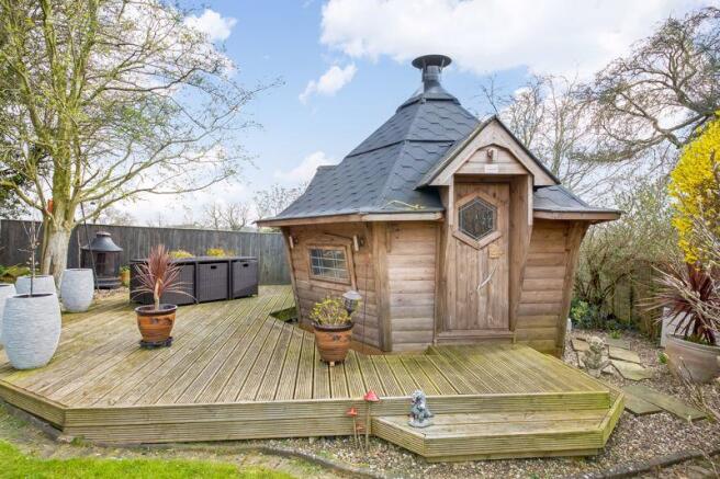 BBQ Hut