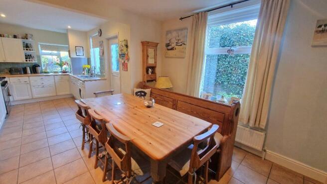 Open Plan Kitchen + Dining Room