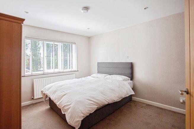 4 bed Detached for sale Image 12