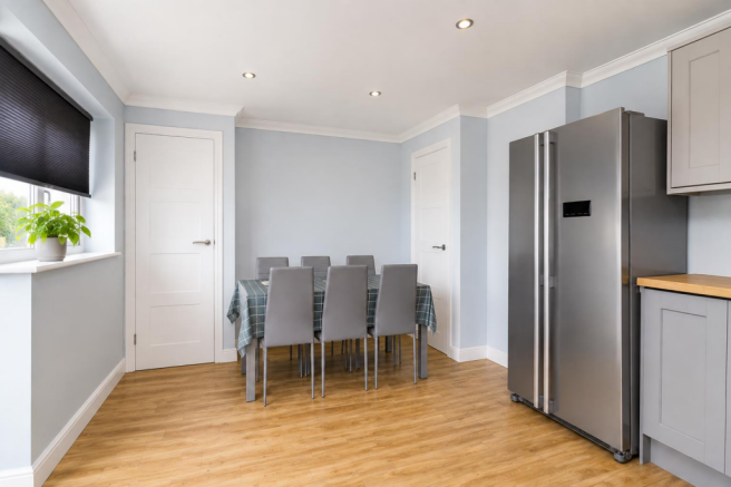 3 bed Semi-Detached for sale Image 5