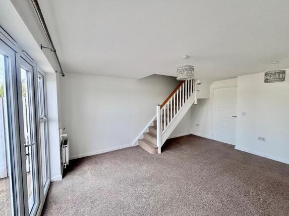 2 bed End of Terrace to rent Image 4
