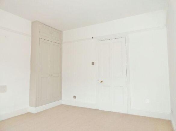    BEDROOM      -   