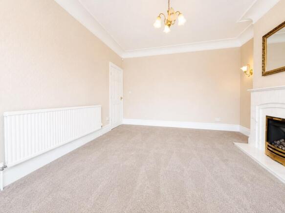 3 bed Semi-Detached to rent Image 5