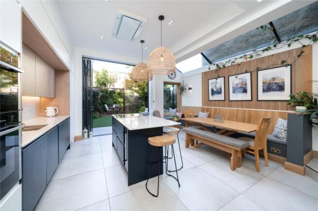 Kitchen/Dining