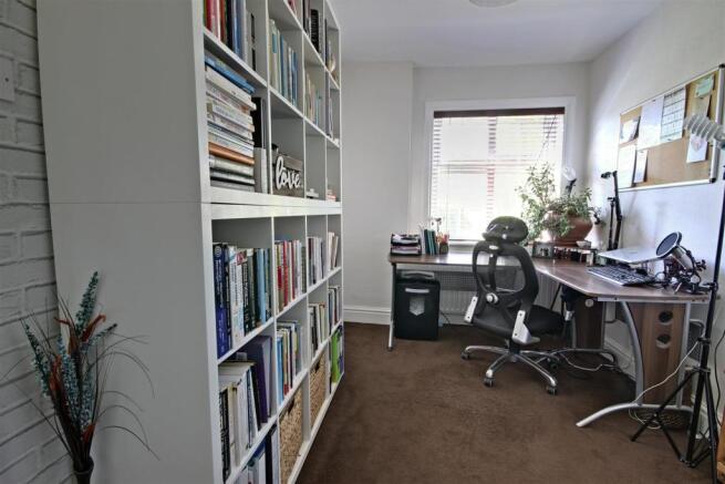 Bedroom 4/ Study