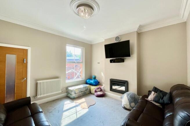 4 bed Terraced for sale Image 5