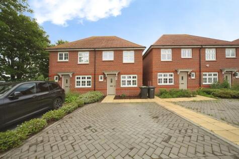 Armstrong Road, Luton