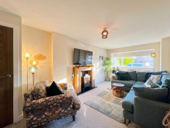 4 bed Detached for sale Image 10