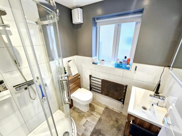 2 bed Semi-Detached Bungalow for sale Image 11