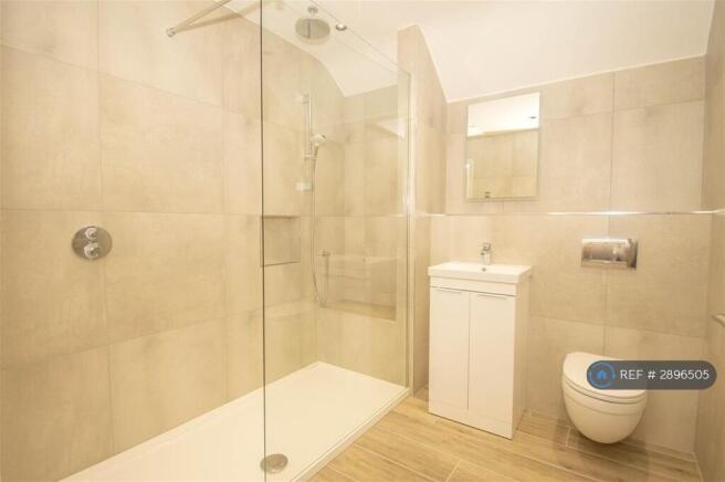 1 bed Flat to rent Image 11