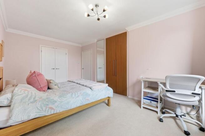 2 bed Flat for sale Image 9
