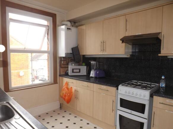 6 Tilehurst Road (25