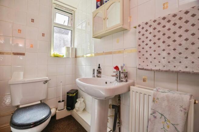 3 bed Terraced for sale Image 7