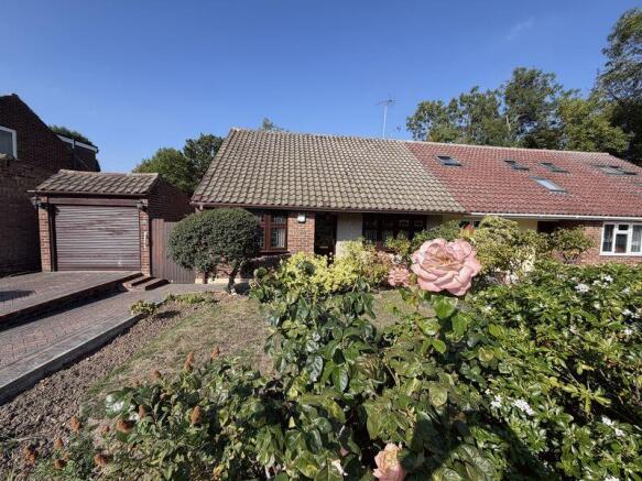 3-bed semi-detached on The Chenies, Wilmington, Dartford, £525,000