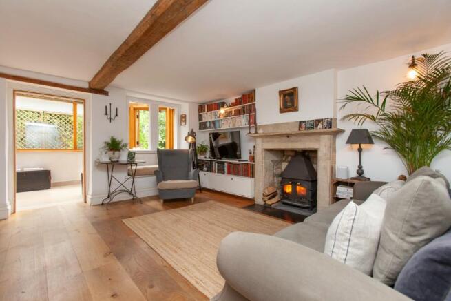 Sitting/dining room