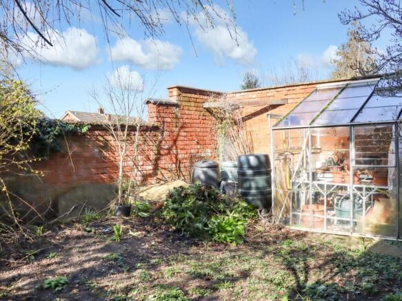 Walled-Garden