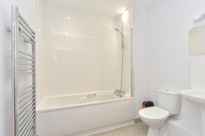 eysium bathroom