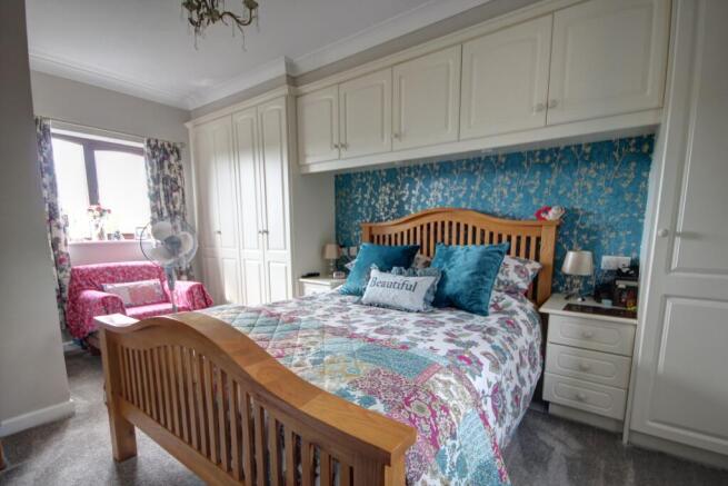 3 bed Detached Bungalow for sale Image 8