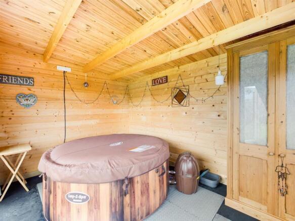 CAM00472P1-PR0119-STILL15.JPG