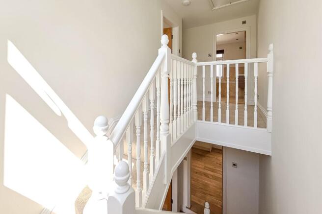 2 bed Semi-Detached for sale Image 10
