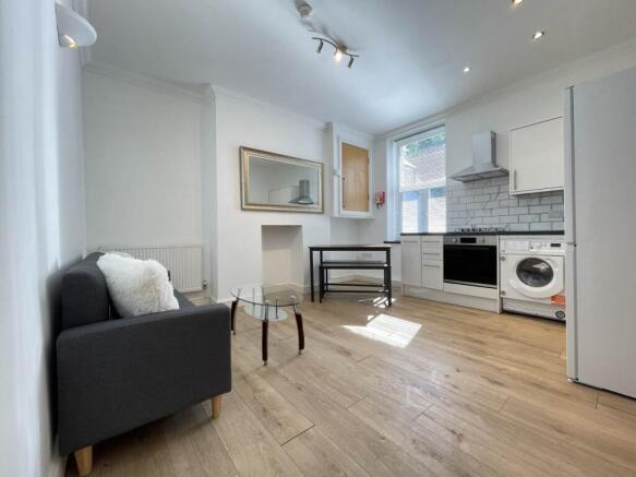 lounge &kitchen