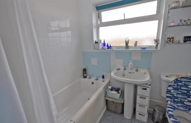 10ilexbath.jpg