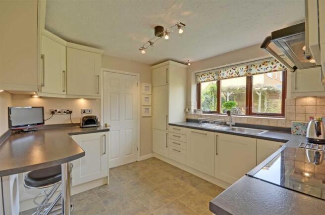 Kitchen/Breakfast Ro