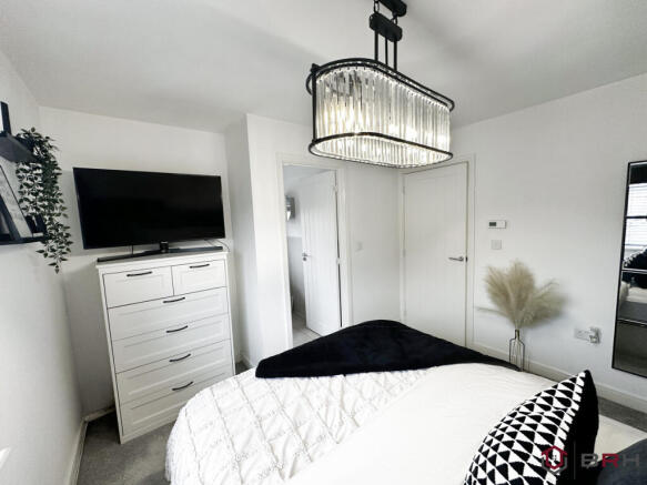 3 bed Semi-Detached for sale Image 11