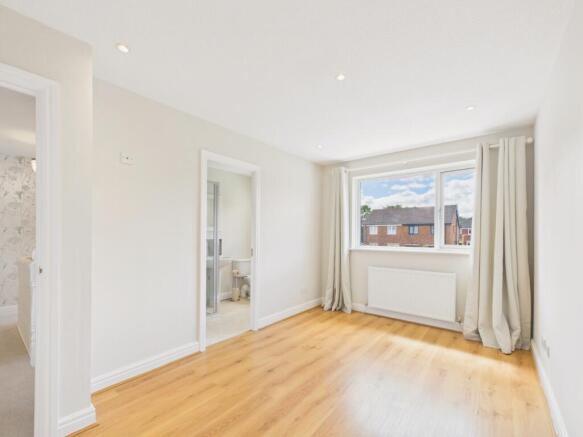 3 bed Semi-Detached for sale Image 11