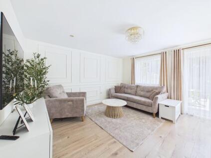 Crocus Close, Eynesbury, St. Neots