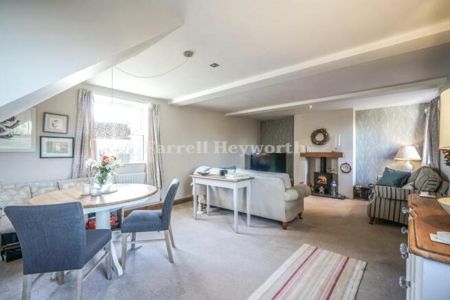 Lounge Dining Area