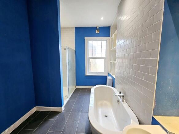 4 bed Terraced for sale Image 11