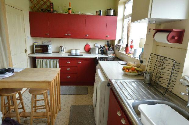BREAKFAST/KITCHEN