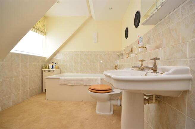 En-Suite Bathroom