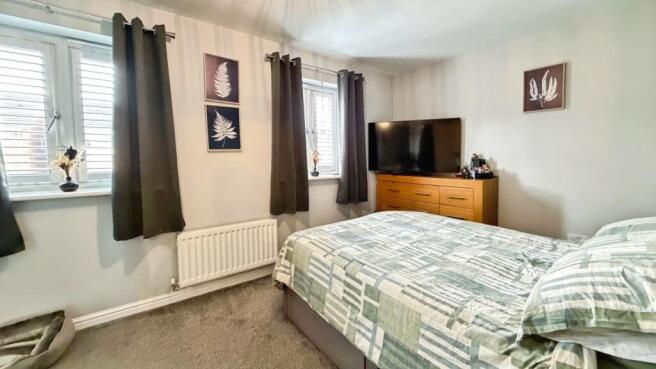 3 bed Semi-Detached for sale Image 8