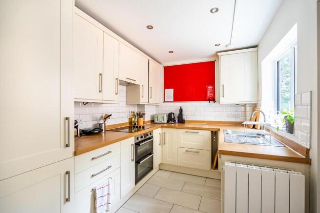4 bed Terraced for sale Image 6