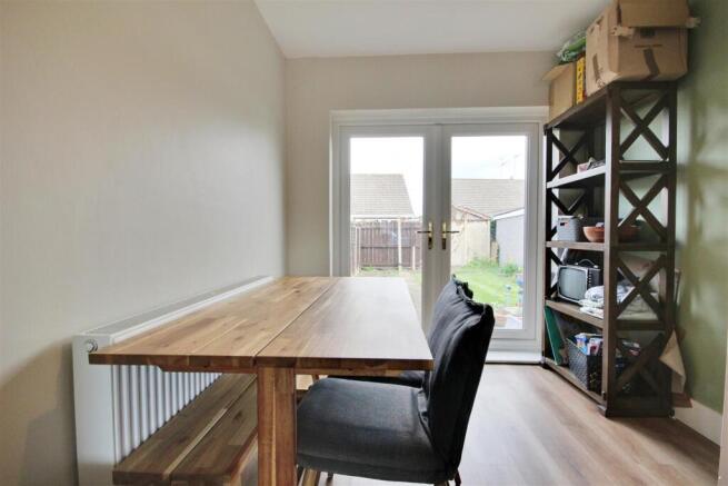 3 bed Semi-Detached for sale Image 6