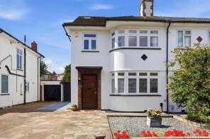 18, Onslow Gardens, South Woodford, London E18 1NE