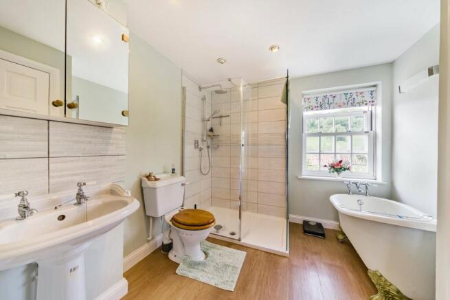 Ensuite to Principal