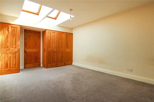 2 bed Apartment for sale Image 6