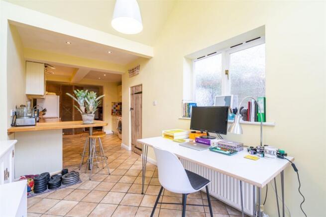 Breakfast Room/Study